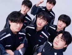 【一竞技1JingJi】LOL：LPL国産(chǎn)最强教練(liàn)回歸(guī) Uzi疑似(shì)进行(xíng)複(fù)出训練(liàn)！