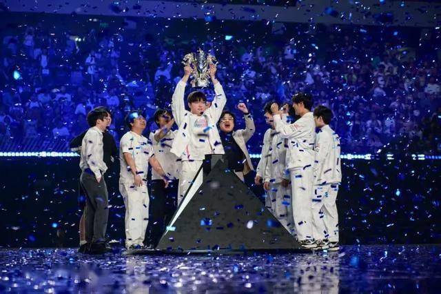 LPL最(zuì)重(zhòng)情(qíng)義(yì)的(de)选手诞生，Theshy为冒泡赛准備(bèi)秘密(mì)武器