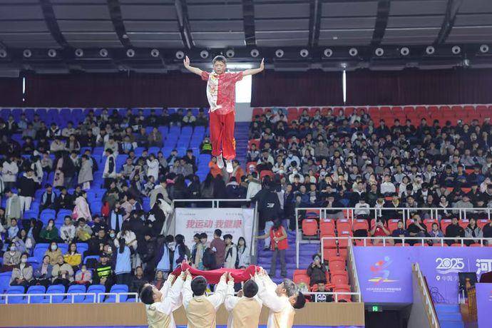 河南省女排城市联赛八强赛收官 郑州队顺利挺进总決(jué)赛