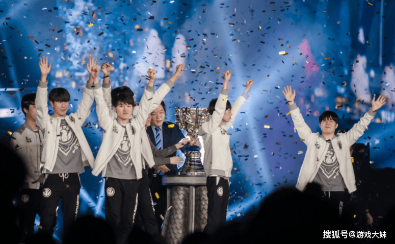 Faker對(duì)历届S赛冠军进行排名，认为LPL冠军垫底(dǐ)，含金(jīn)量最(zuì)低(dī)