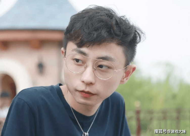 LOL热度嚴(yán)重下滑，多位职业选手都不想(xiǎng)播了，纷纷直播玩(wán)其他游戏