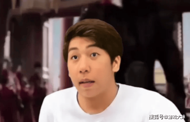 炫神因(yīn)骂theshy被处罚，如今认慫(sǒng)，公开道歉希望拿回二路解说权