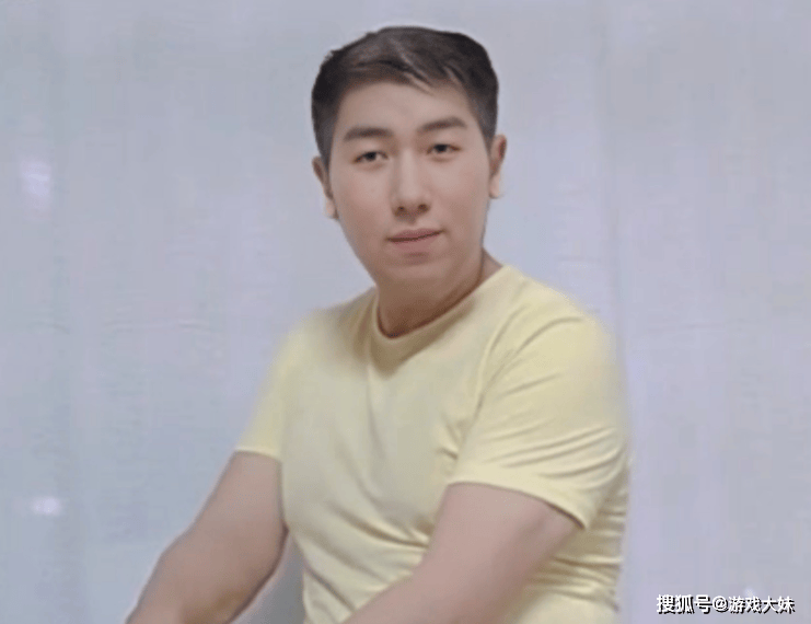 炫神因(yīn)骂theshy被处罚，如今认慫(sǒng)，公开道歉希望拿回二路解说权