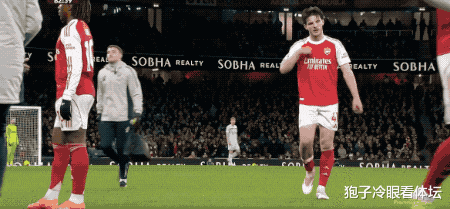 英超：阿森纳2-0布伦特福德(dé)5分(fēn)领跑 梅里諾(nuò)傳(chuán)射萨卡(kǎ)补刀 赖斯伤退