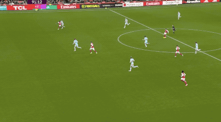 英超(chāo)：阿森纳2-0布伦特福德5分领跑(pǎo) 梅裡(lǐ)諾(nuò)传射 萨卡补刀(dāo) 赖斯(sī)伤退