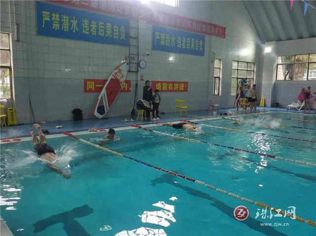 宣(xuān)威市举行(xíng)第二届遊(yóu)泳(yǒng)比赛暨成(chéng)人(rén)夜训隊(duì)少儿长训隊(duì)选拔赛